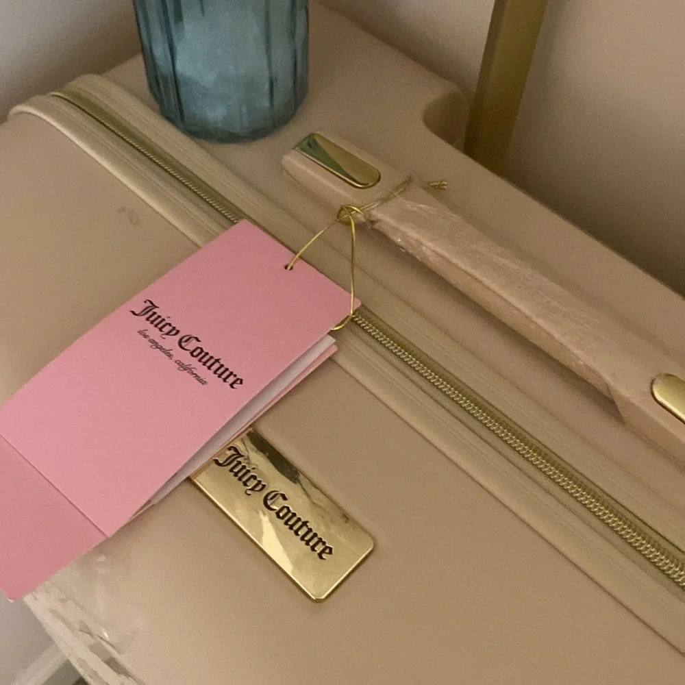 Brand New Beautiful Juicy Couture Luggage Set.
Cream in Color Hard Shell. NWT - Picture 3 of 6